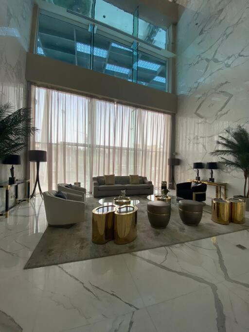 Apartment 4leisure Damac Esclusiva Towers *