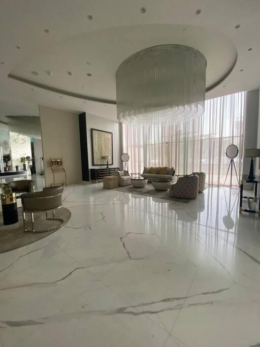 4leisure Damac Esclusiva Towers *